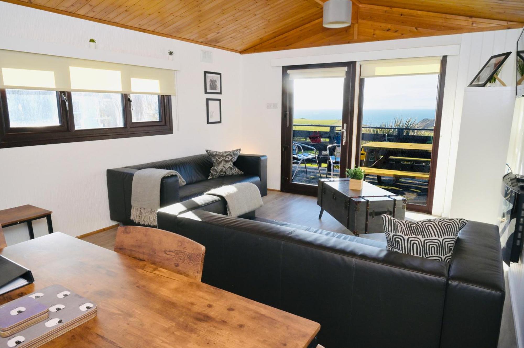 Lodge Cabin With Fabulous Views - Farm Holiday ストランラー エクステリア 写真